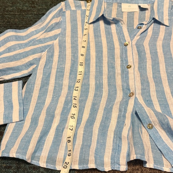 Cynthia Rowley Light Blue and White Striped Linen Button Down Shirt - Picture 7 of 7
